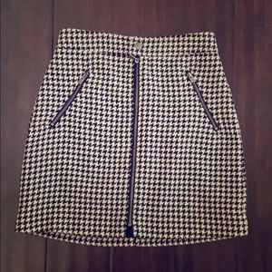 Black and white mini skirt